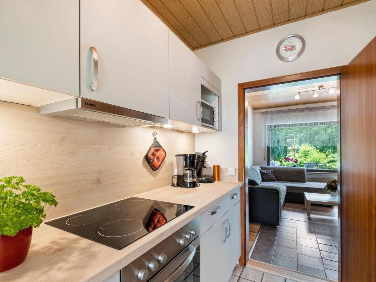 Idyllic Bungalow In Feusdorf With Forest View Номер фото