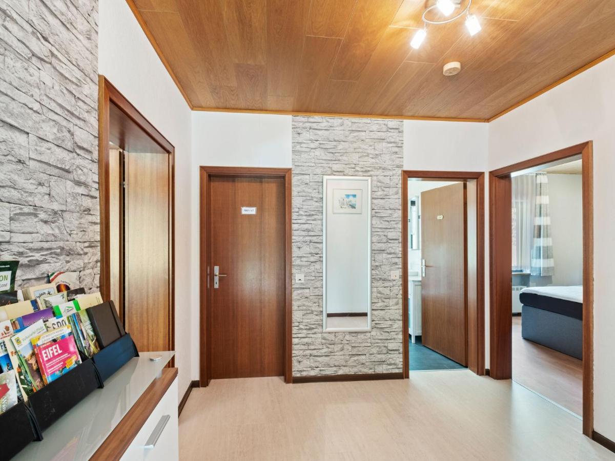 Idyllic Bungalow In Feusdorf With Forest View Номер фото